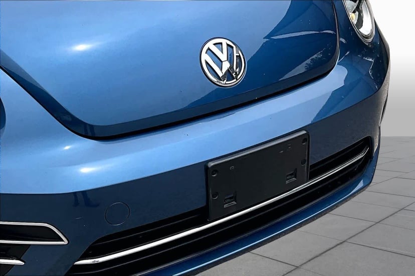 2018 Volkswagen Beetle - Image 27