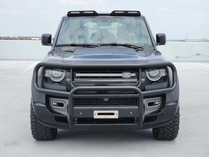2023 Land Rover Defender - Image 2