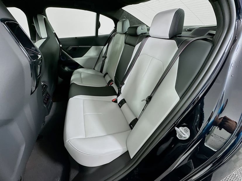 2026 BMW M5 - Image 17