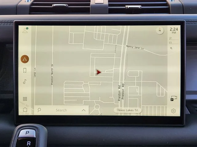 2025 Land Rover Defender 130 - Image 12