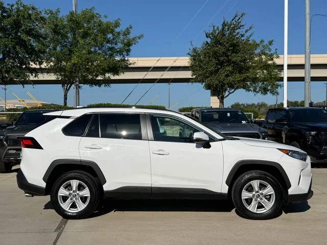 2021 Toyota RAV4 - Image 5