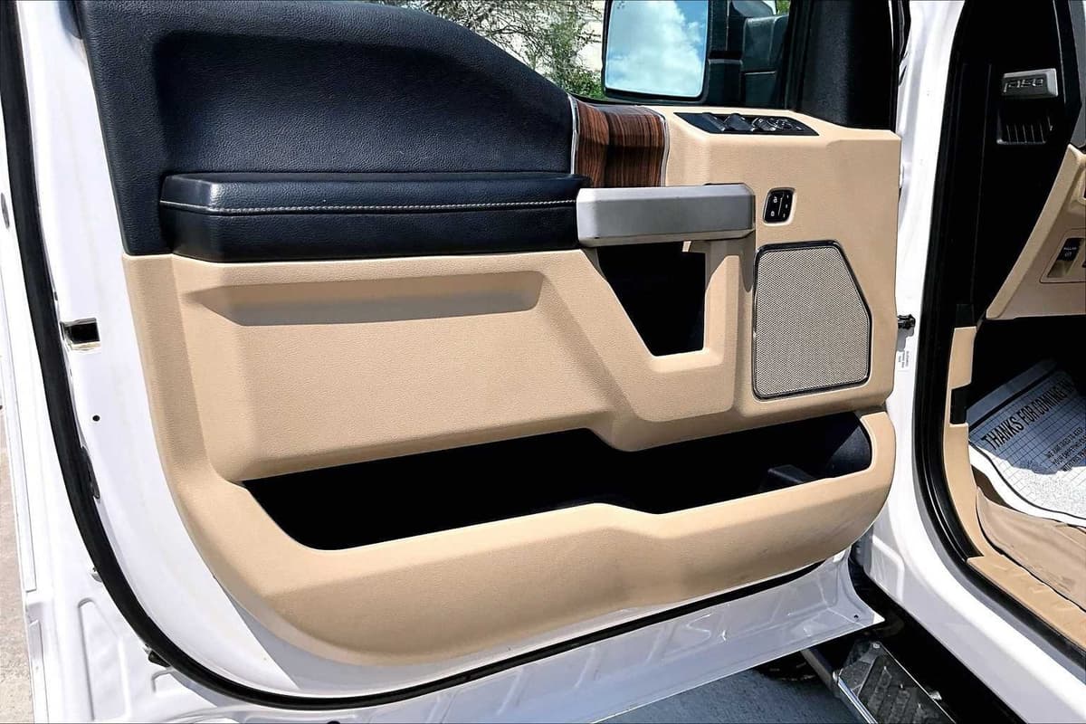 2017 Ford F-150 - Image 21