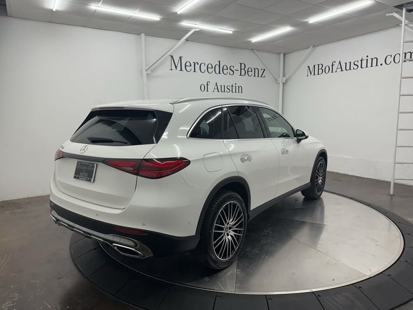 2026 Mercedes-Benz GLC - Image 7