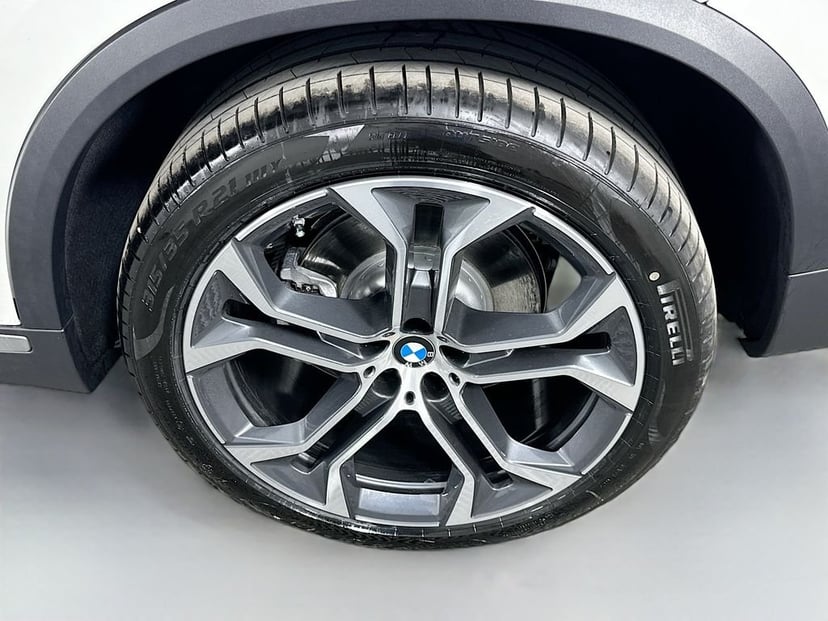 2026 BMW X5 - Image 23