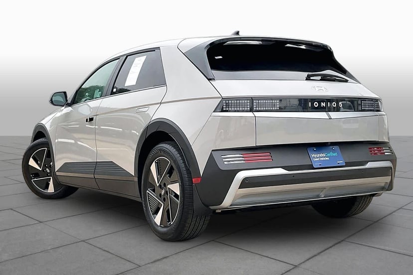 2026 Hyundai IONIQ 5 - Image 11