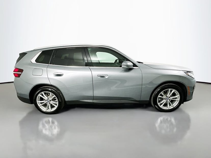 2025 BMW X3 - Image 4