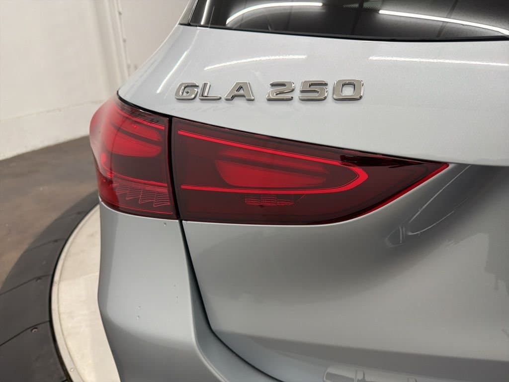 2026 MERCEDES-BENZ GLA - Image 12