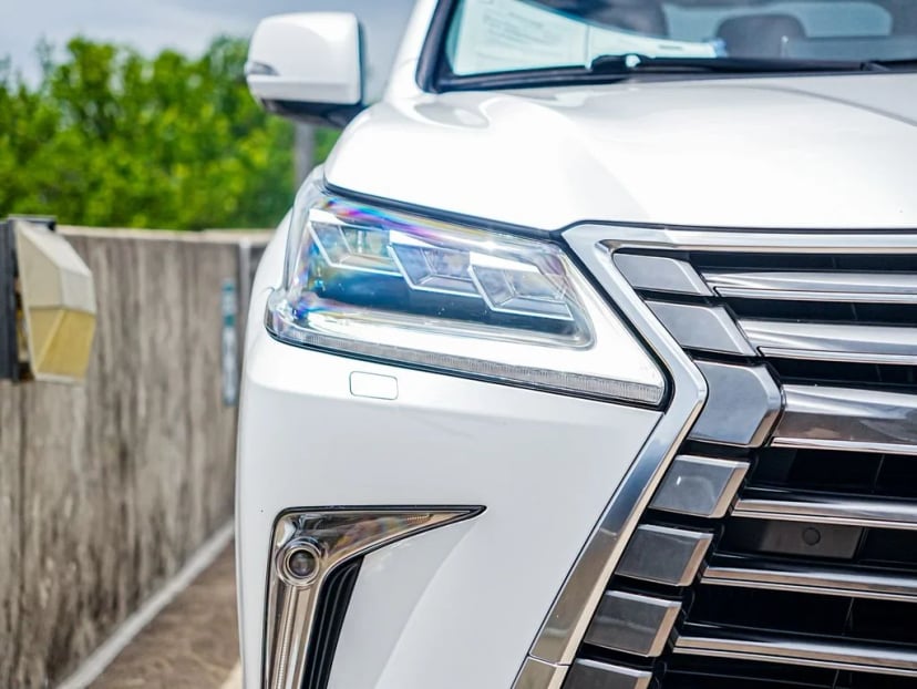 2021 Lexus LX - Image 4