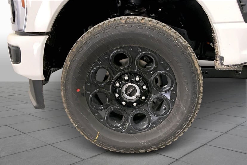 2026 Ford Super Duty - Image 9