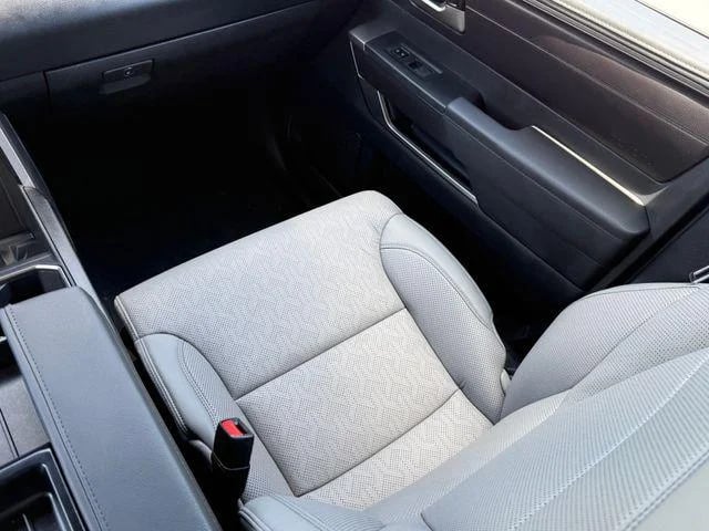 2025 Toyota Tundra - Image 50