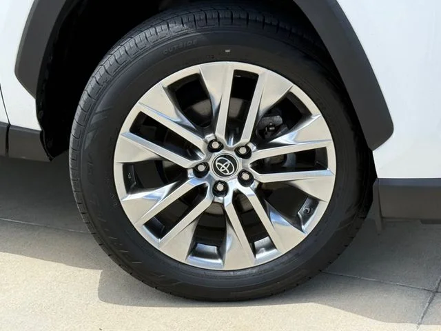 2019 Toyota RAV4 - Image 2