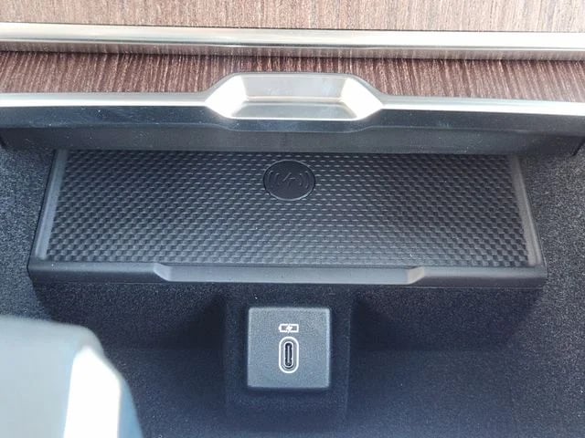 2026 Land Rover Range Rover - Image 14