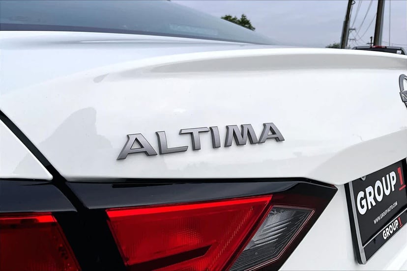 2025 Nissan Altima - Image 10