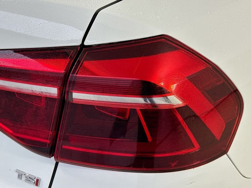 2017 Volkswagen Passat - Image 30