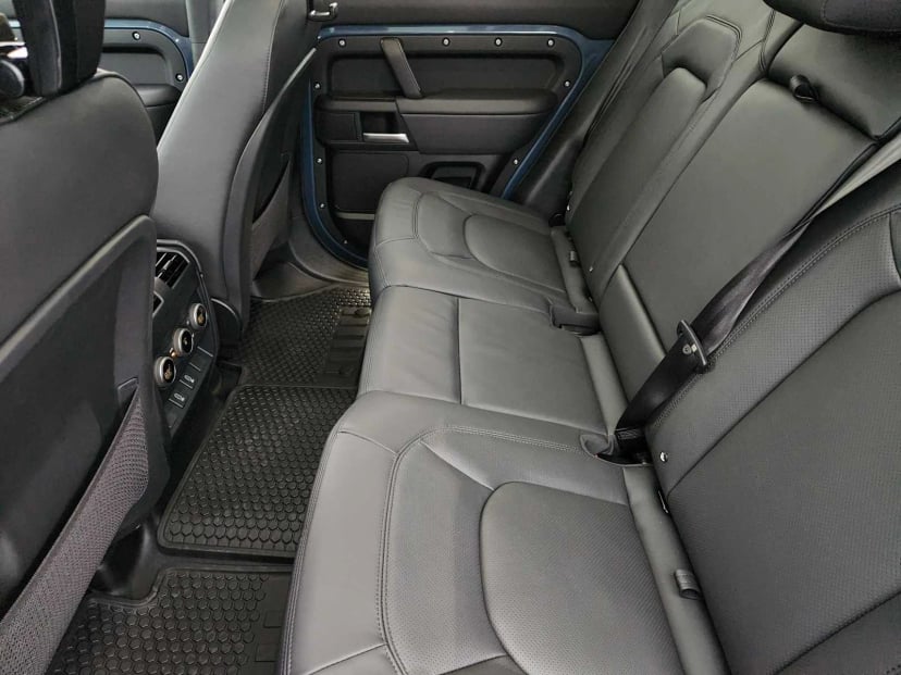 2026 LAND ROVER Defender 110 - Image 31