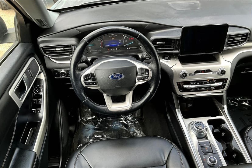 2022 Ford Explorer - Image 6