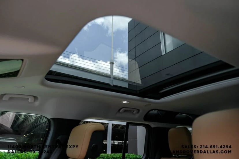 2026 Land Rover Defender 110 - Image 4