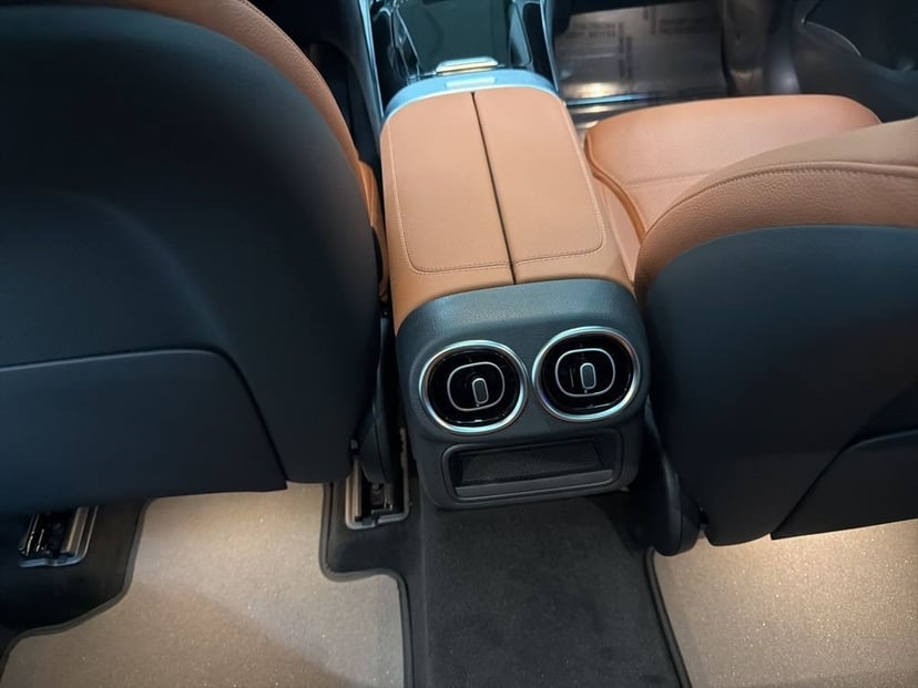 2026 Mercedes-Benz GLC - Image 23