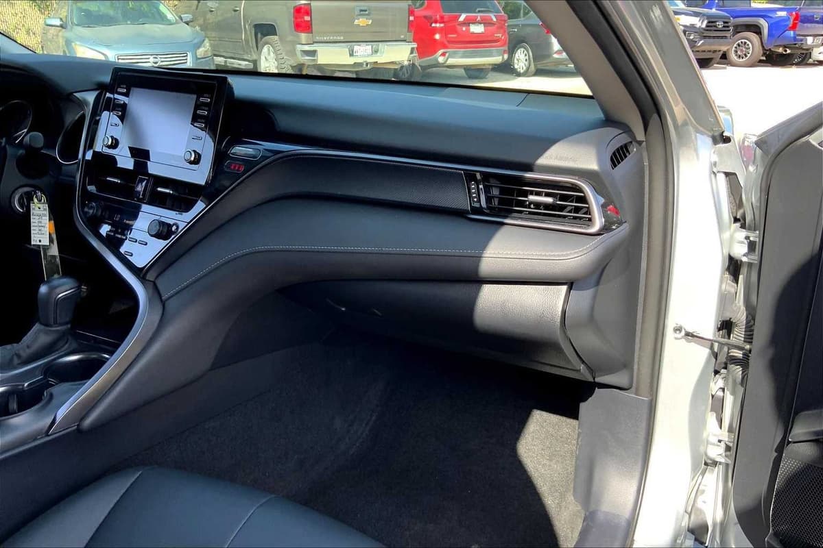 2024 Toyota Camry - Image 17