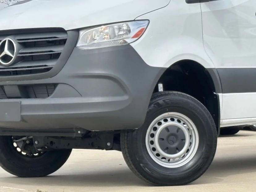 2025 Mercedes-Benz Sprinter 2500 - Image 2