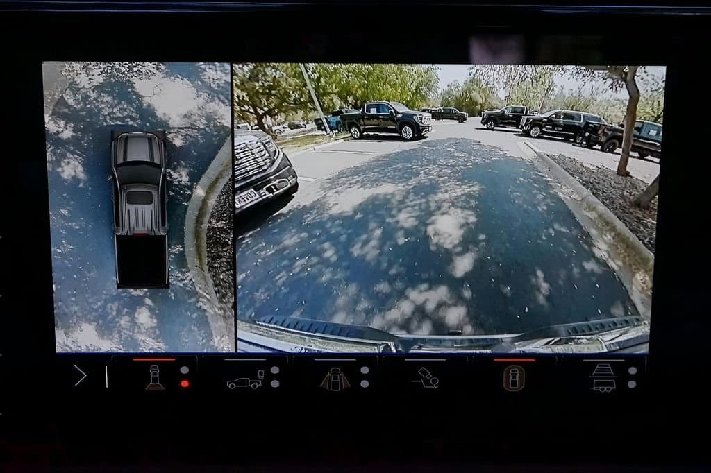 2025 GMC Sierra 1500 - Image 13