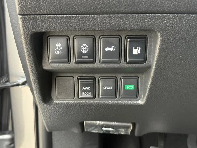 2019 Nissan Rogue - Image 21