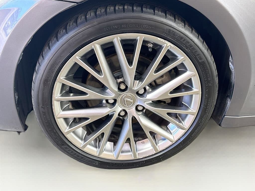 2014 LEXUS IS - Image 40