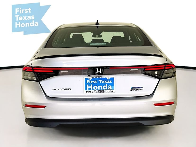 2026 Honda Accord Hybrid - Image 7