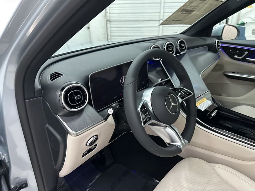 2026 Mercedes-Benz GLC - Image 9