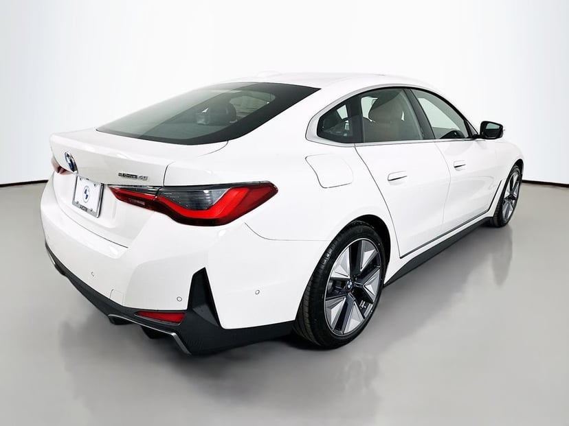 2026 BMW i4 - Image 5