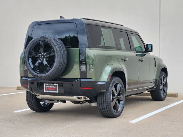 2026 Land Rover Defender 110 - Image 4