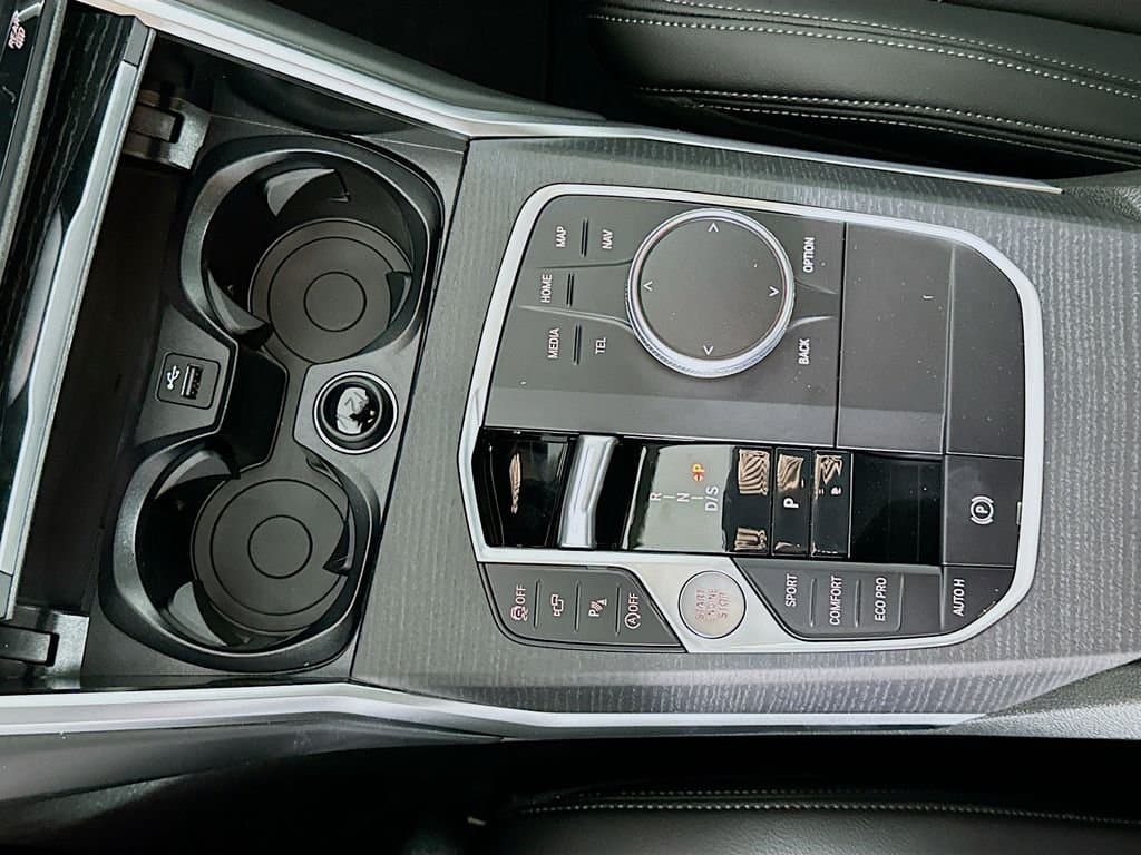 2026 BMW 3 Series - Image 15