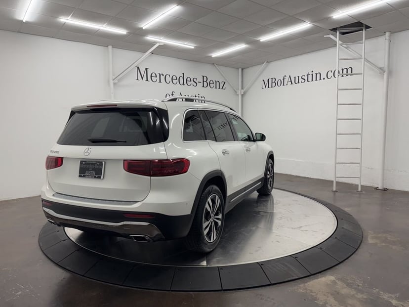 2026 Mercedes-Benz GLB - Image 7
