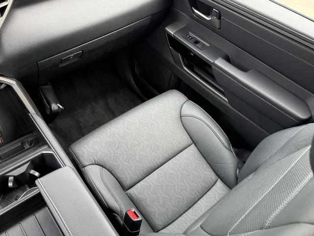 2025 Toyota Tundra - Image 23