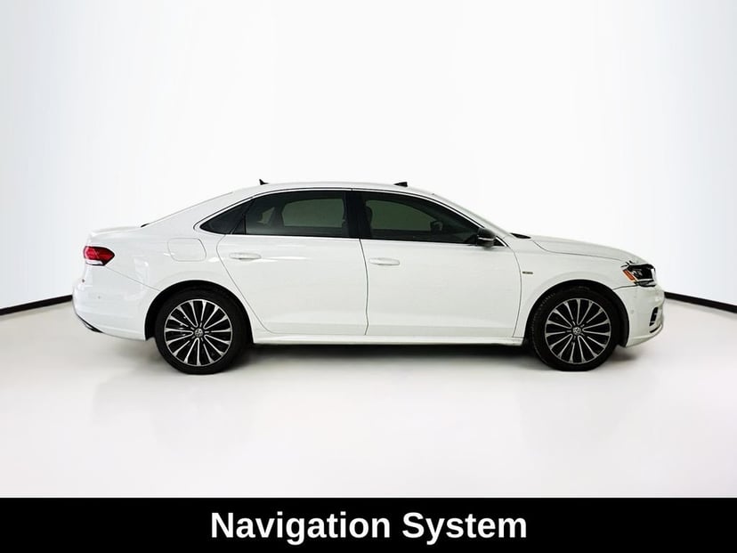 2022 Volkswagen Passat - Image 7