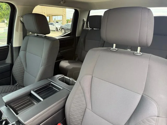 2024 Toyota Tundra - Image 11
