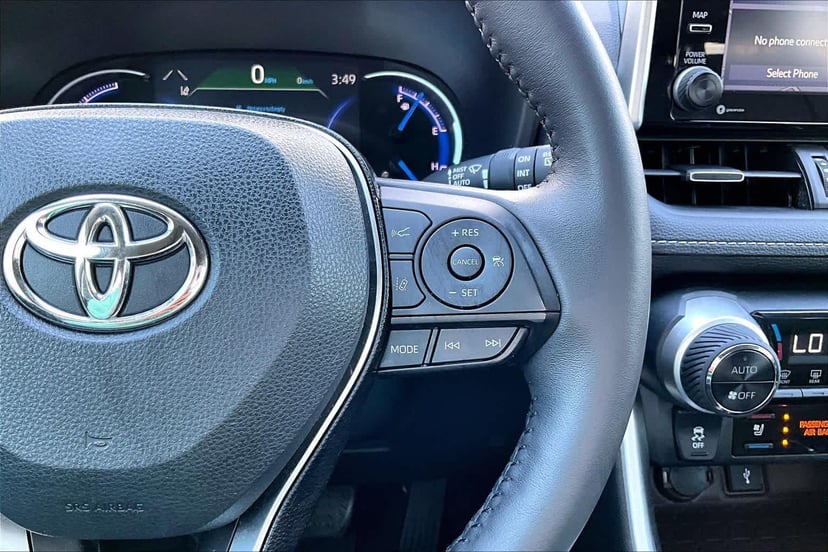 2020 Toyota RAV4 Hybrid - Image 25