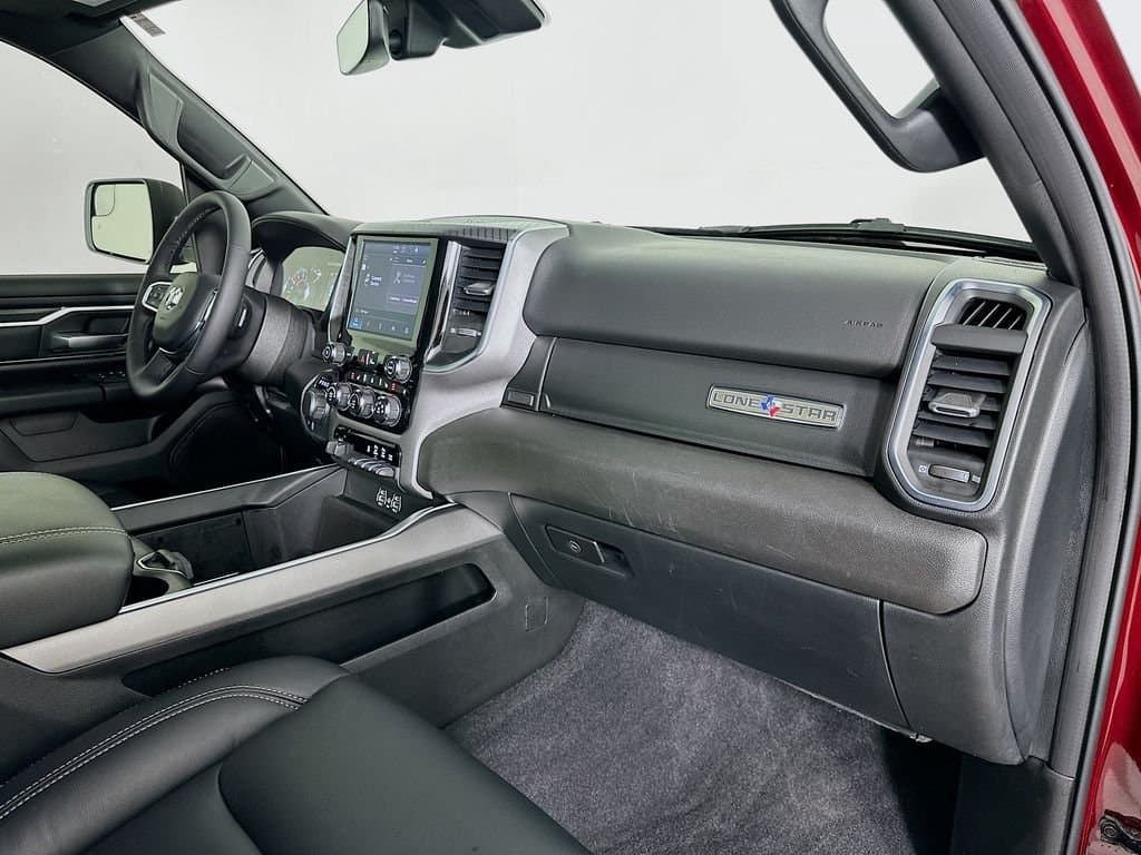 2025 Ram 1500 - Image 28