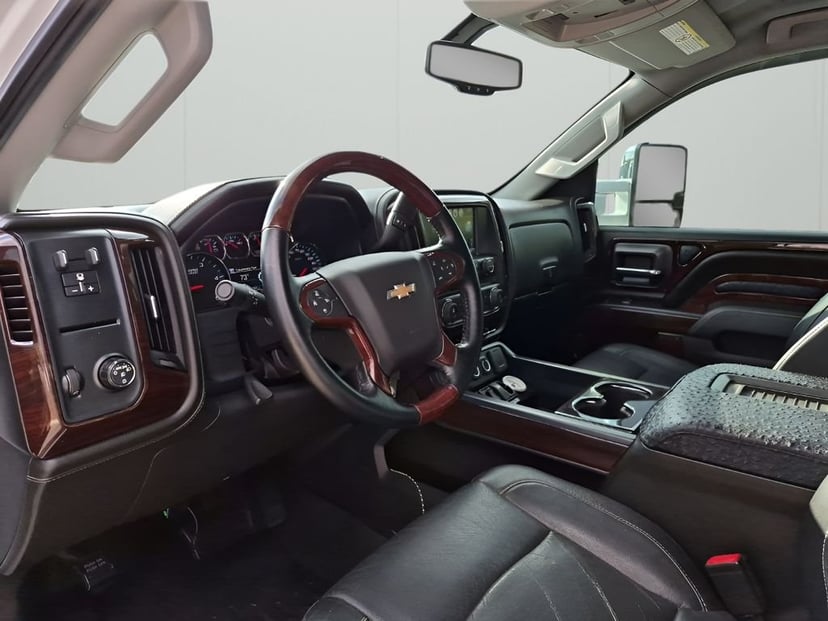 2016 Chevrolet Silverado 3500HD - Image 31