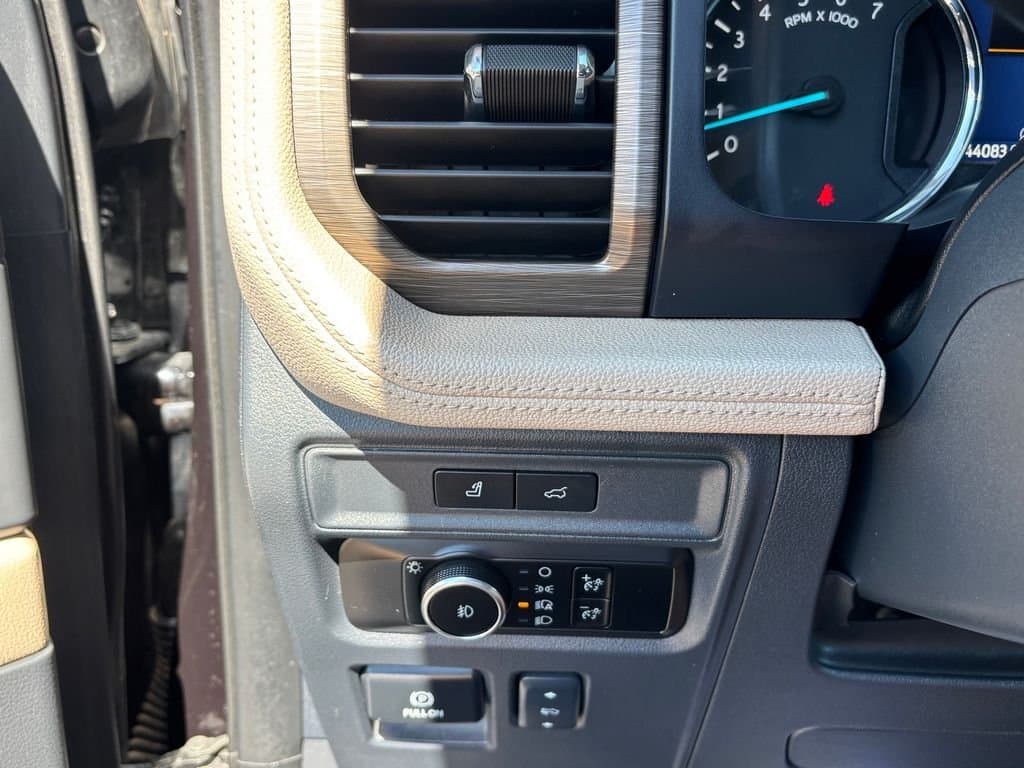 2024 Ford Expedition - Image 24