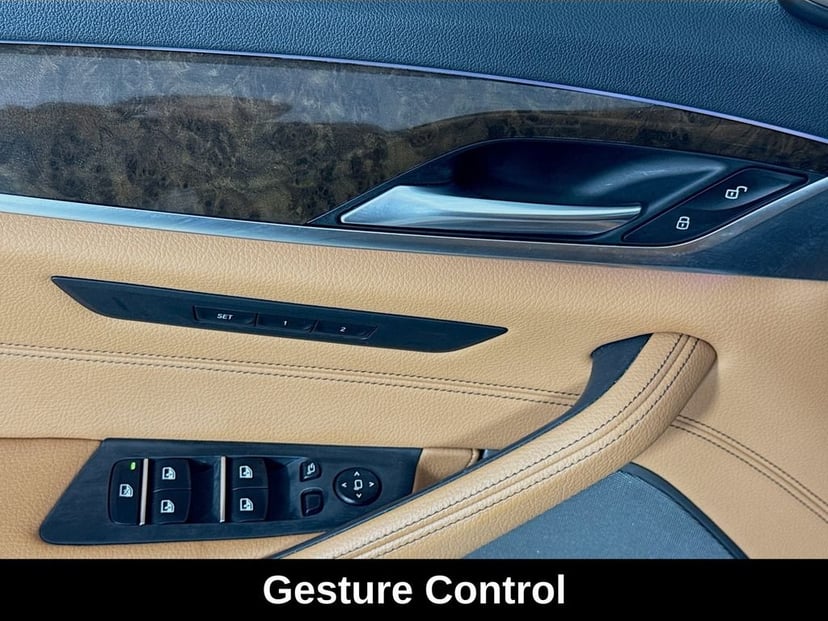 2020 BMW 5 Series - Image 23