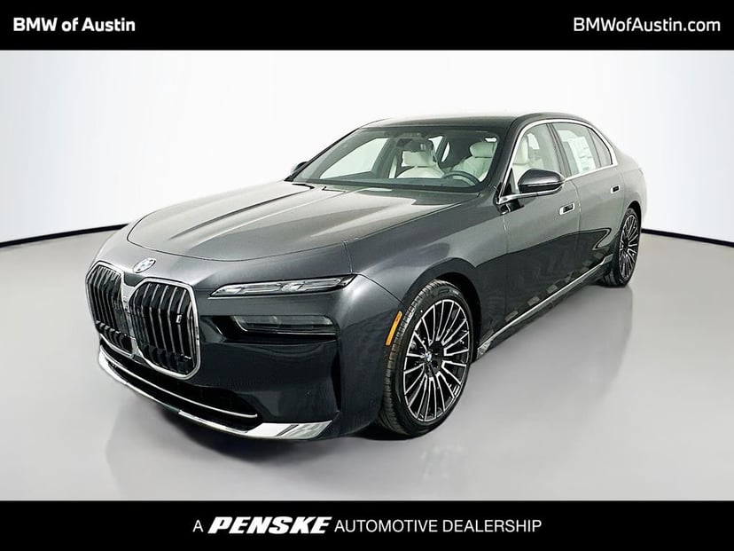 2025 BMW i7 - Image 1