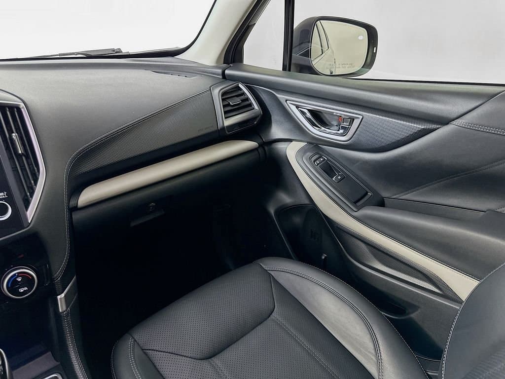 2022 SUBARU Forester - Image 25