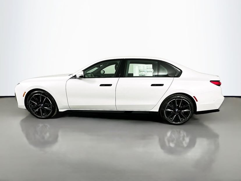 2026 BMW i7 - Image 8