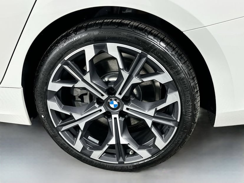 2026 BMW 3 Series - Image 23
