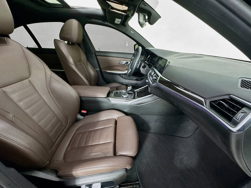 2022 BMW 3 Series - Image 38