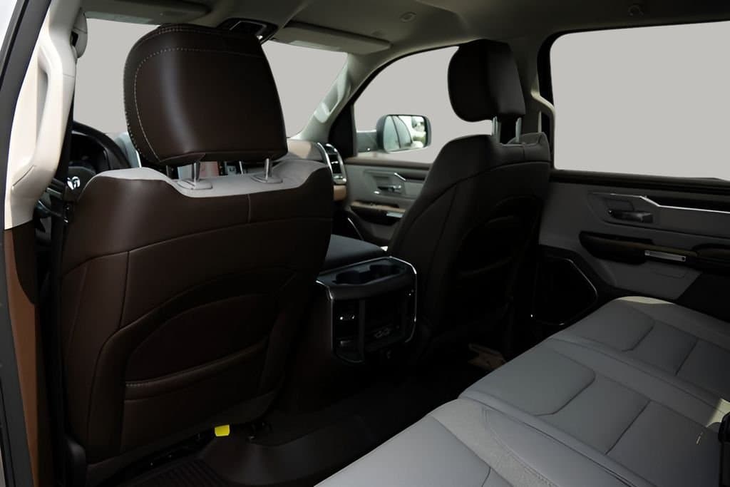 2025 Ram 1500 - Image 12