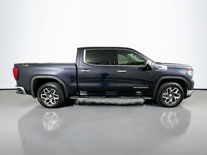 2023 GMC Sierra 1500 - Image 4