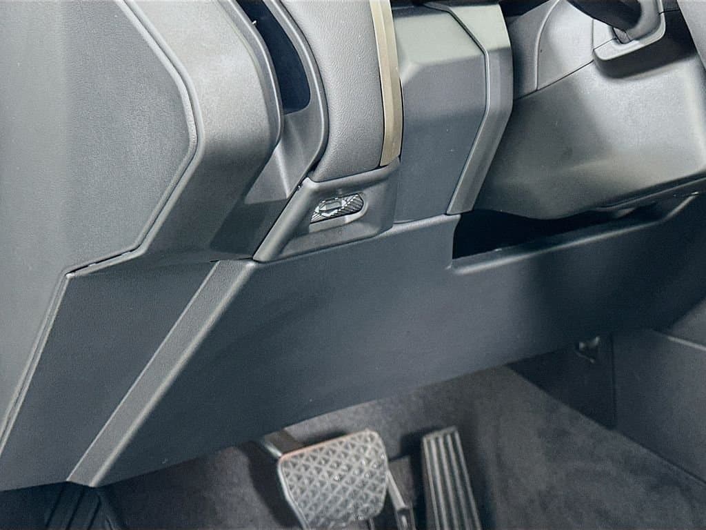 2025 BMW X3 - Image 10