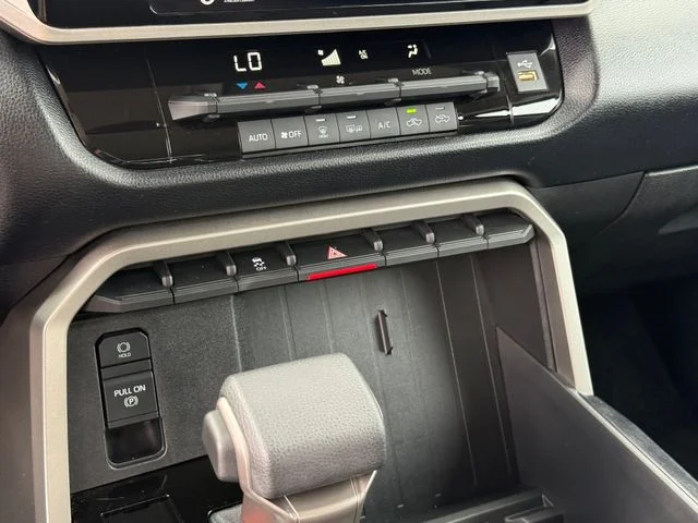 2023 Toyota Tundra - Image 19